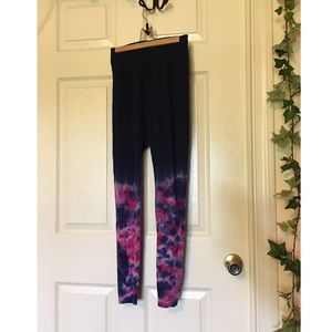 Beautiful tye dye yoga leggings